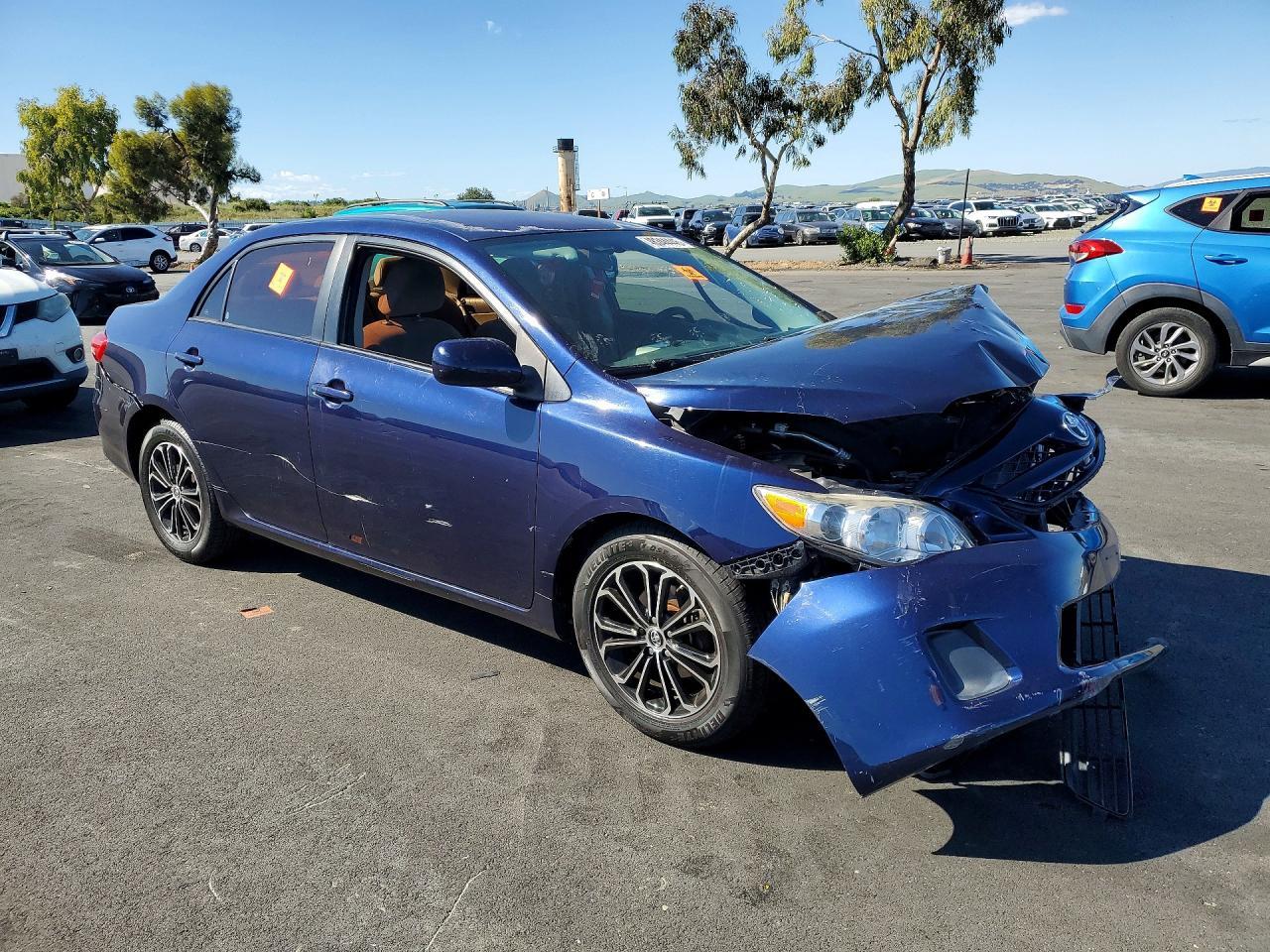 2011 TOYOTA COROLLA