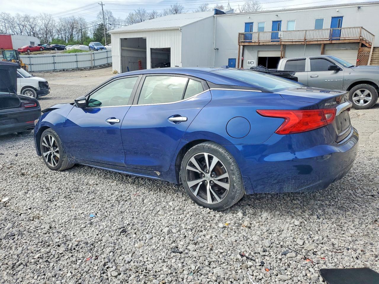 2016 NISSAN Maxima