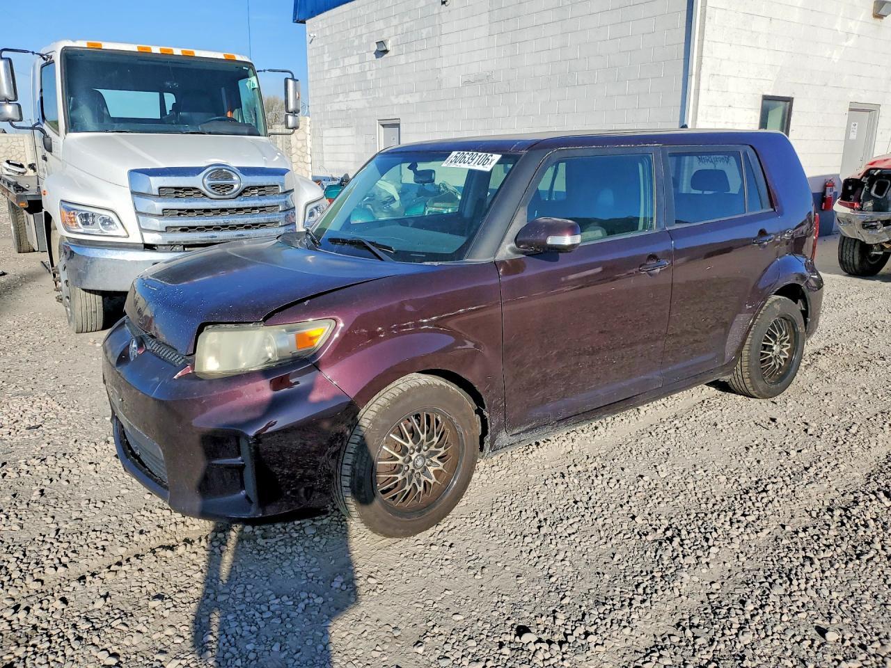 2011 TOYOTA SCION