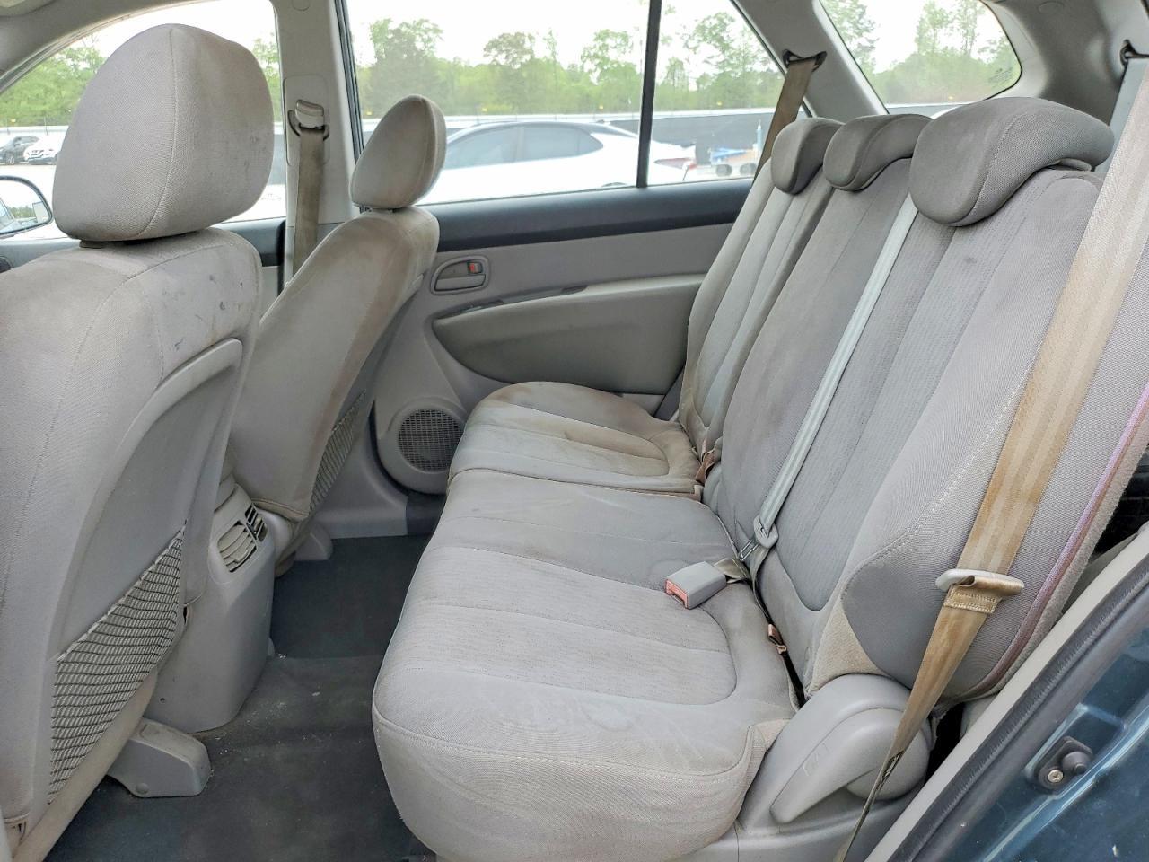 2009 KIA RONDO