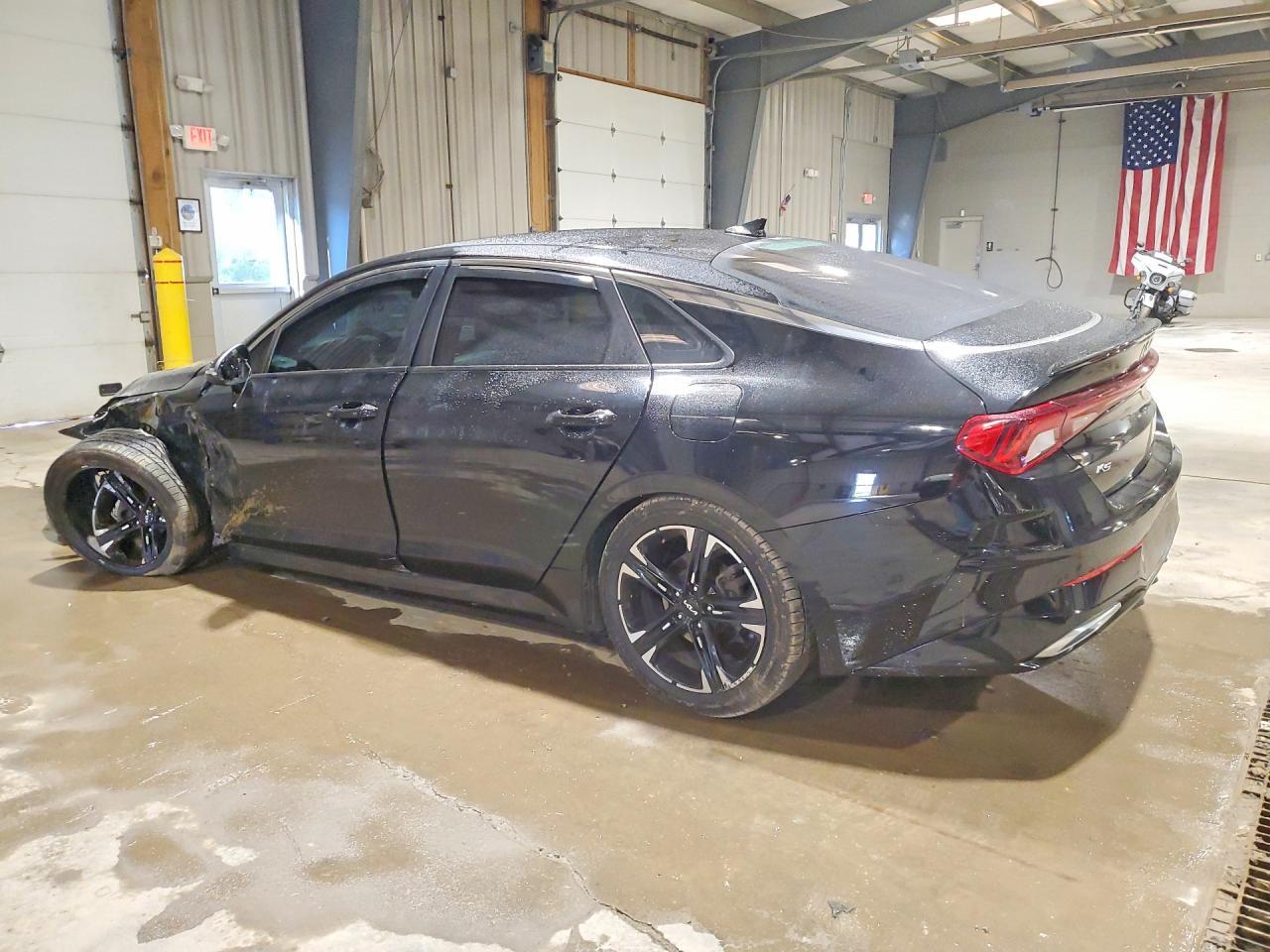 2022 KIA K5
