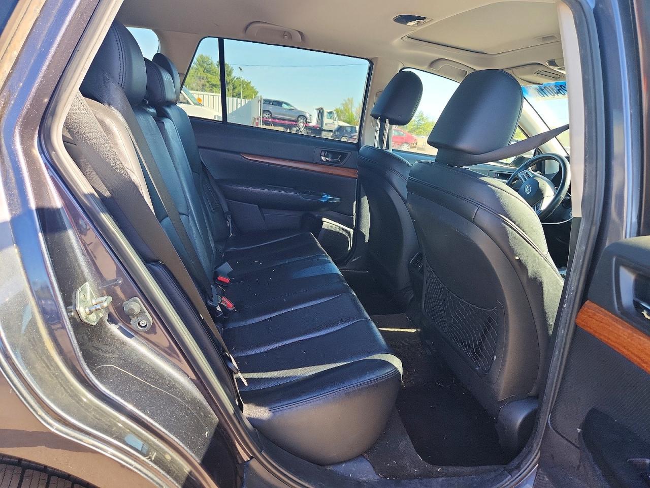 2013 SUBARU Outback