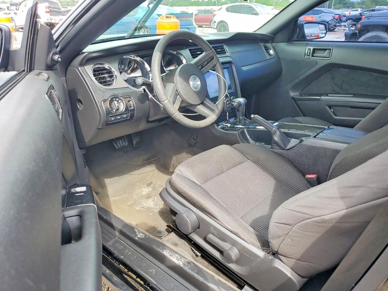 2012 FORD MUSTANG