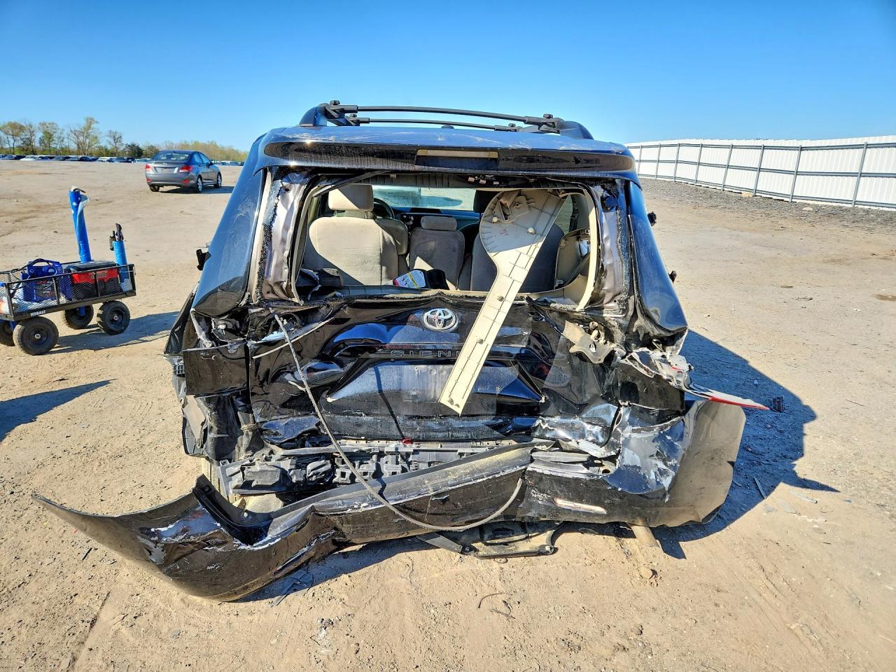 2014 TOYOTA SIENNA