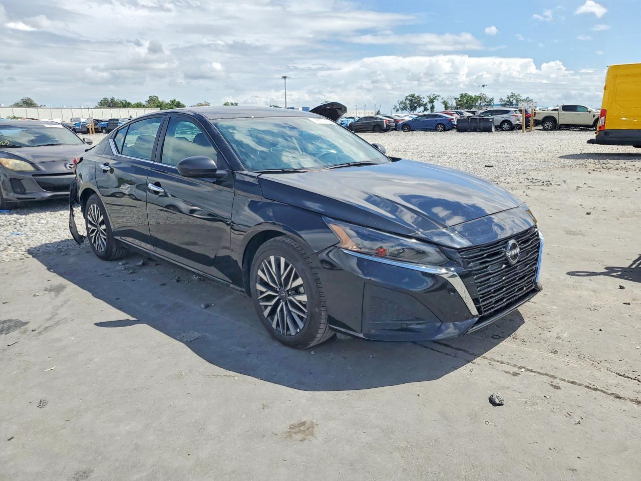 2025 NISSAN ALTIMA