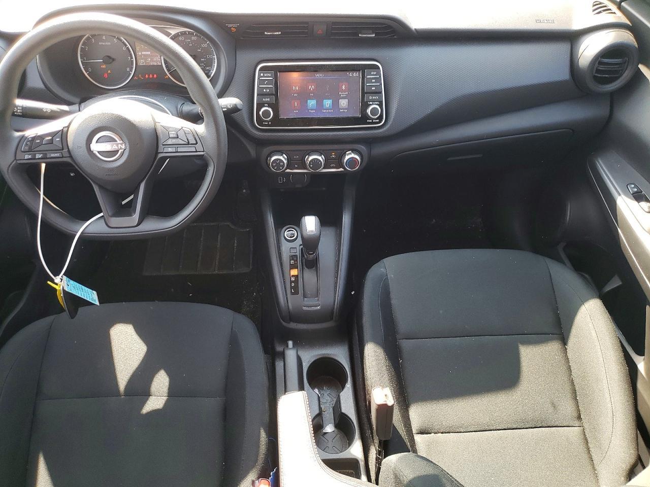 2024 NISSAN KICKS