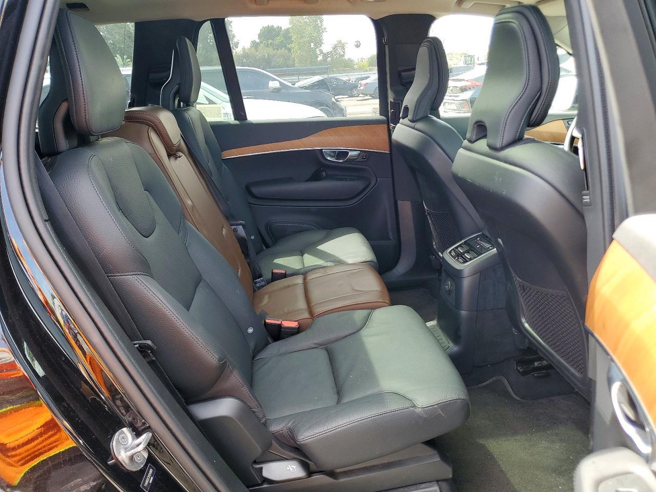 2024 VOLVO XC90