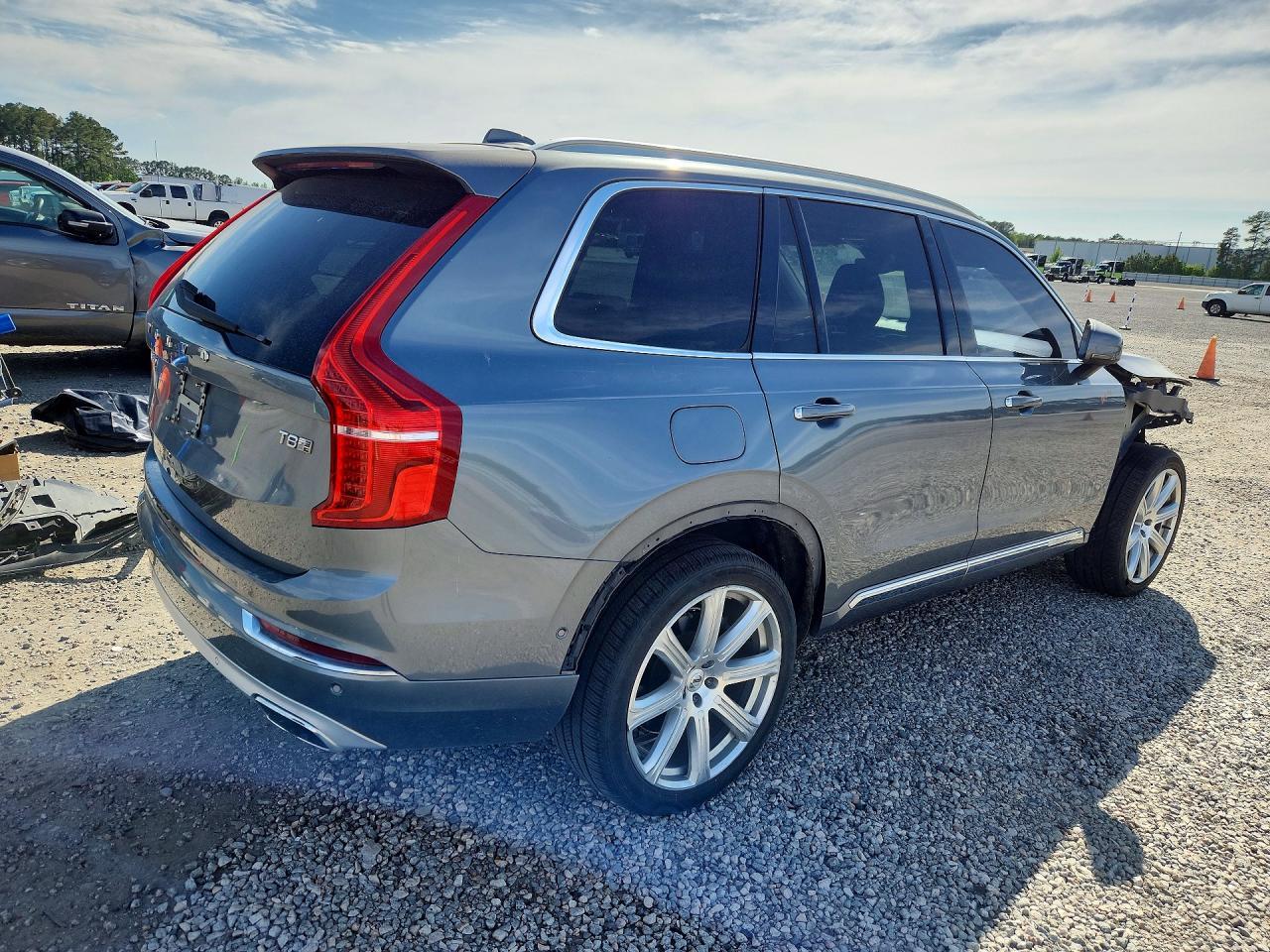 2018 VOLVO XC90