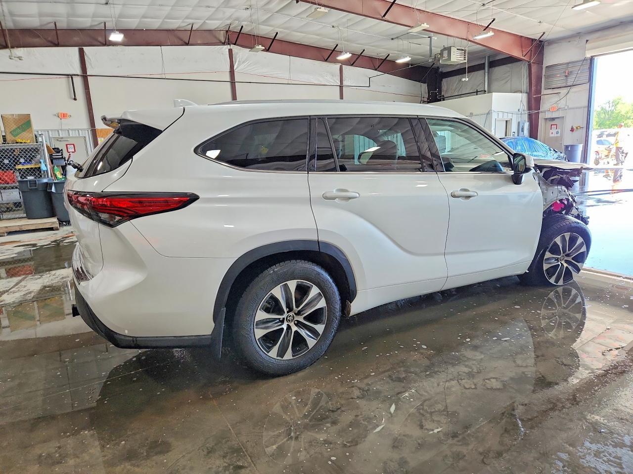 2022 TOYOTA HIGHLANDER