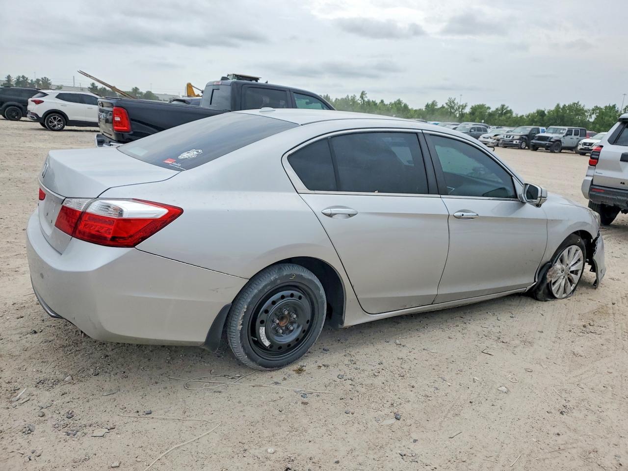 2015 HONDA ACCORD