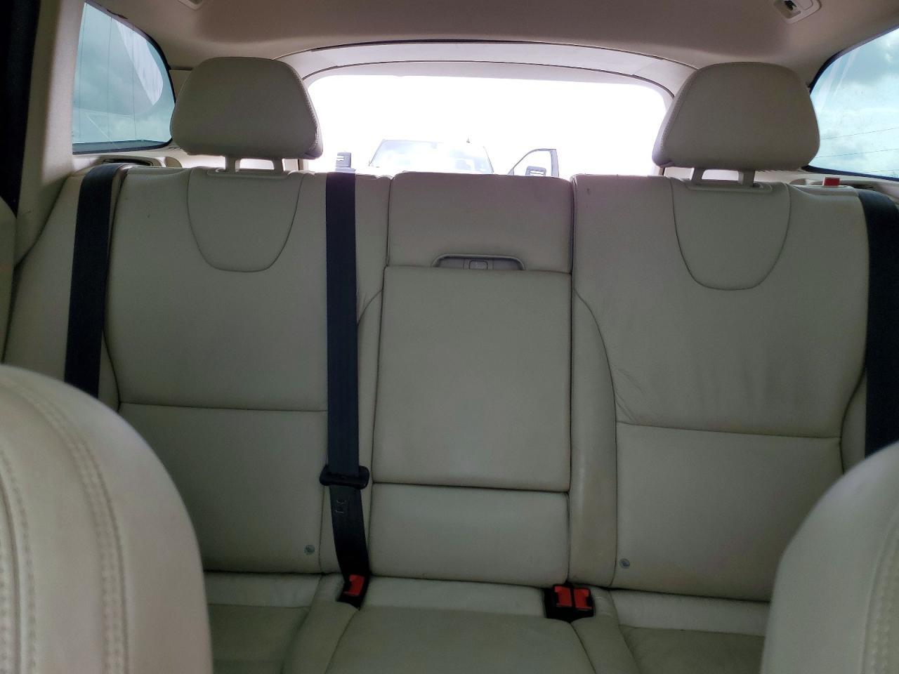 2014 VOLVO XC60