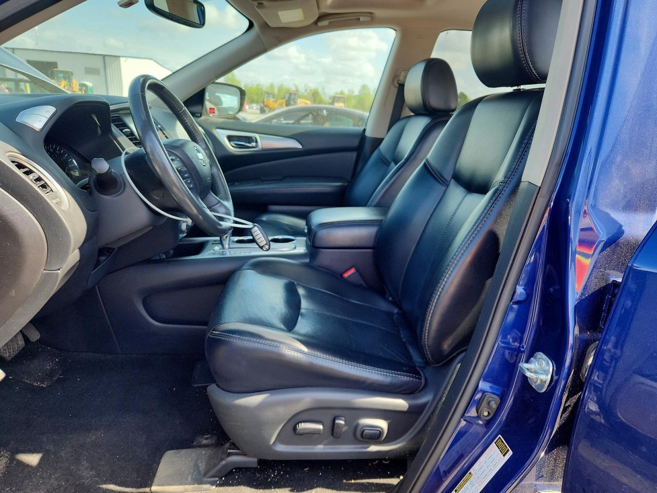 2017 NISSAN PATHFINDER