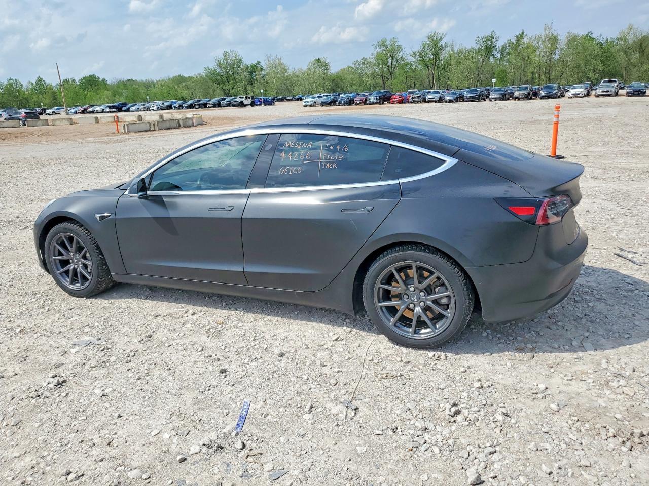 2018 TESLA MODEL 3