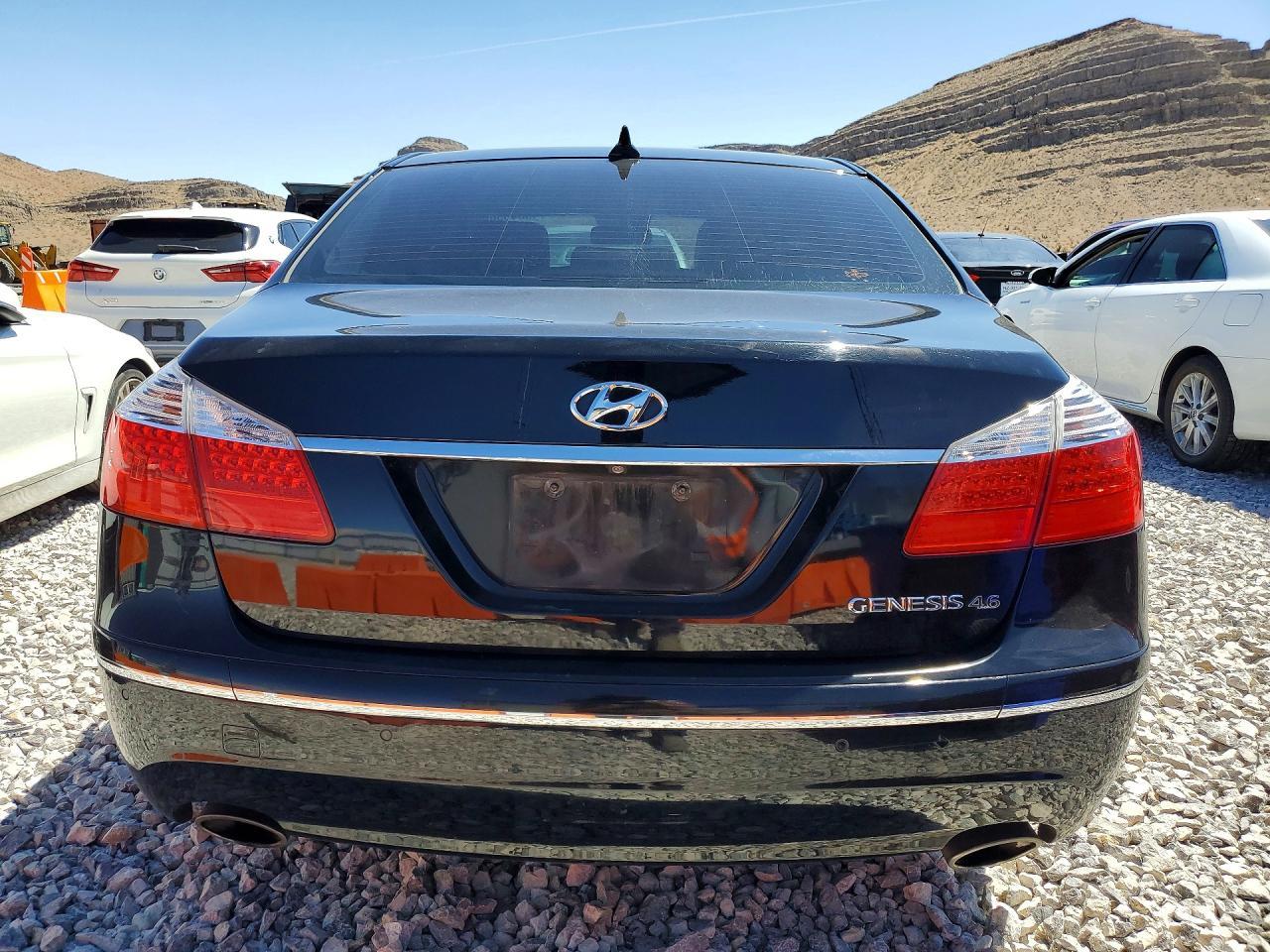 2010 HYUNDAI GENESIS