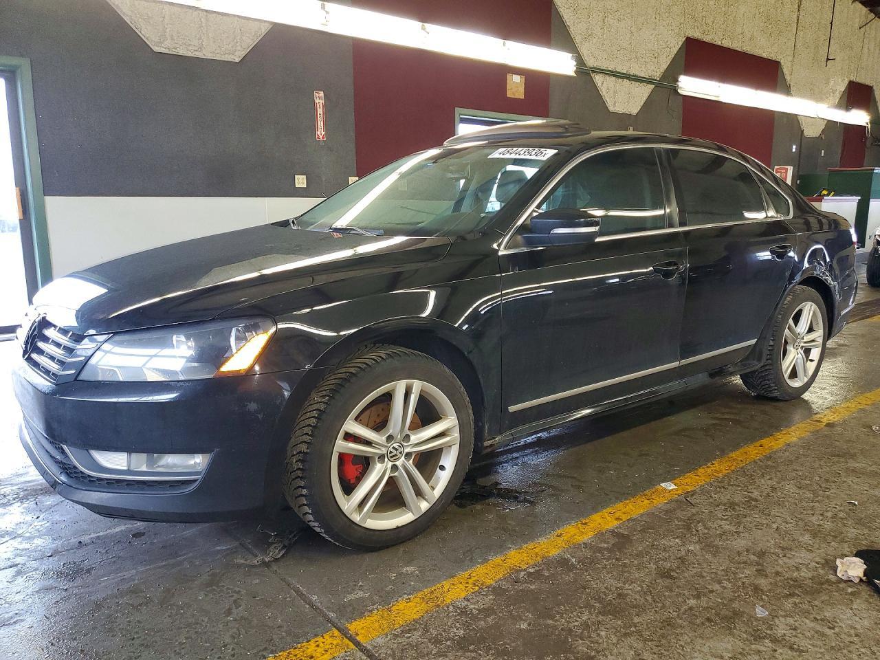 2014 VOLKSWAGEN Passat