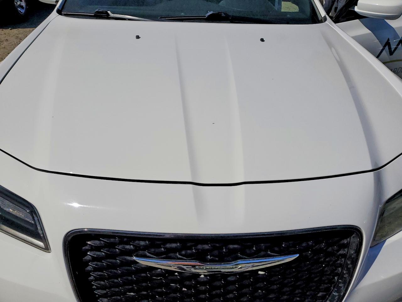 2019 CHRYSLER 300