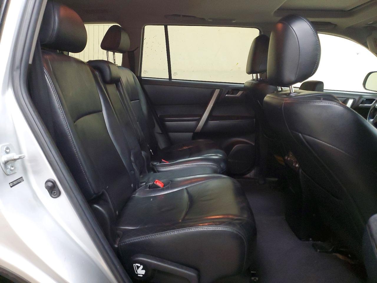 2013 TOYOTA HIGHLANDER