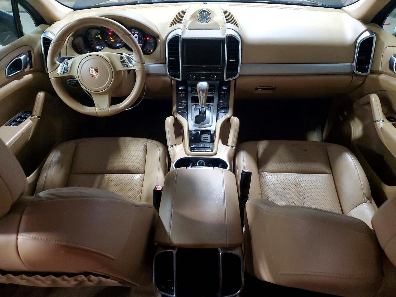 2014 PORSCHE CAYENNE