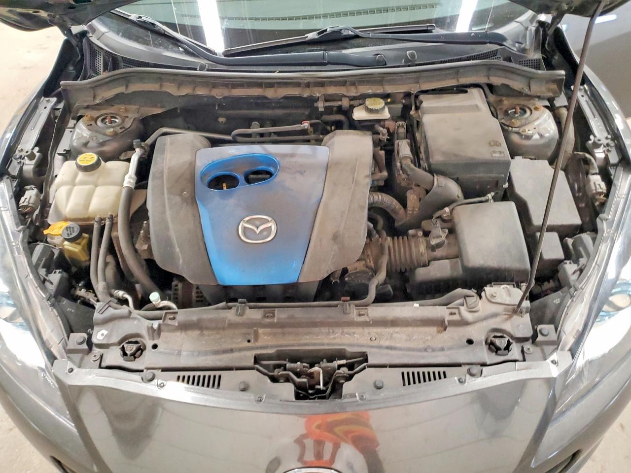 2013 MAZDA 3
