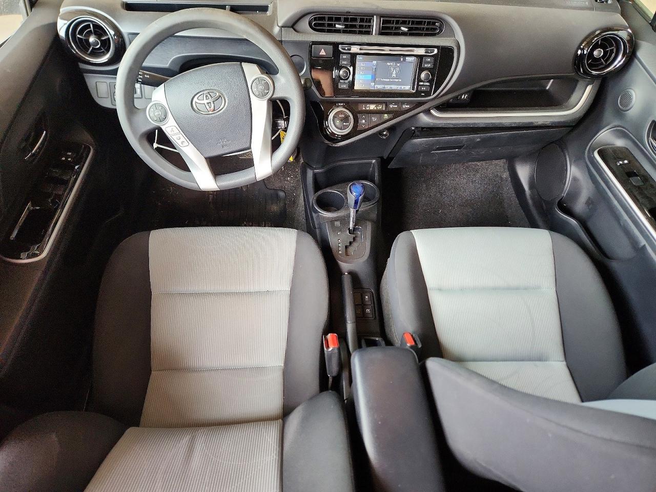 2015 TOYOTA Prius c