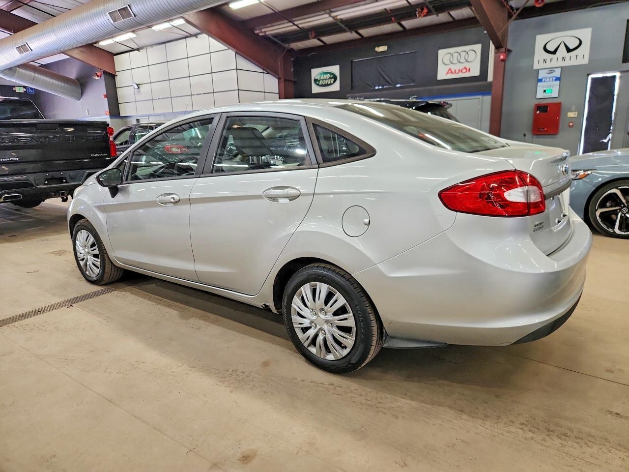 2013 FORD Fiesta