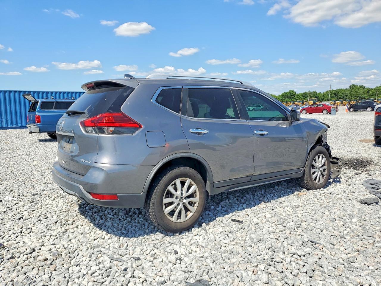 2017 NISSAN ROGUE