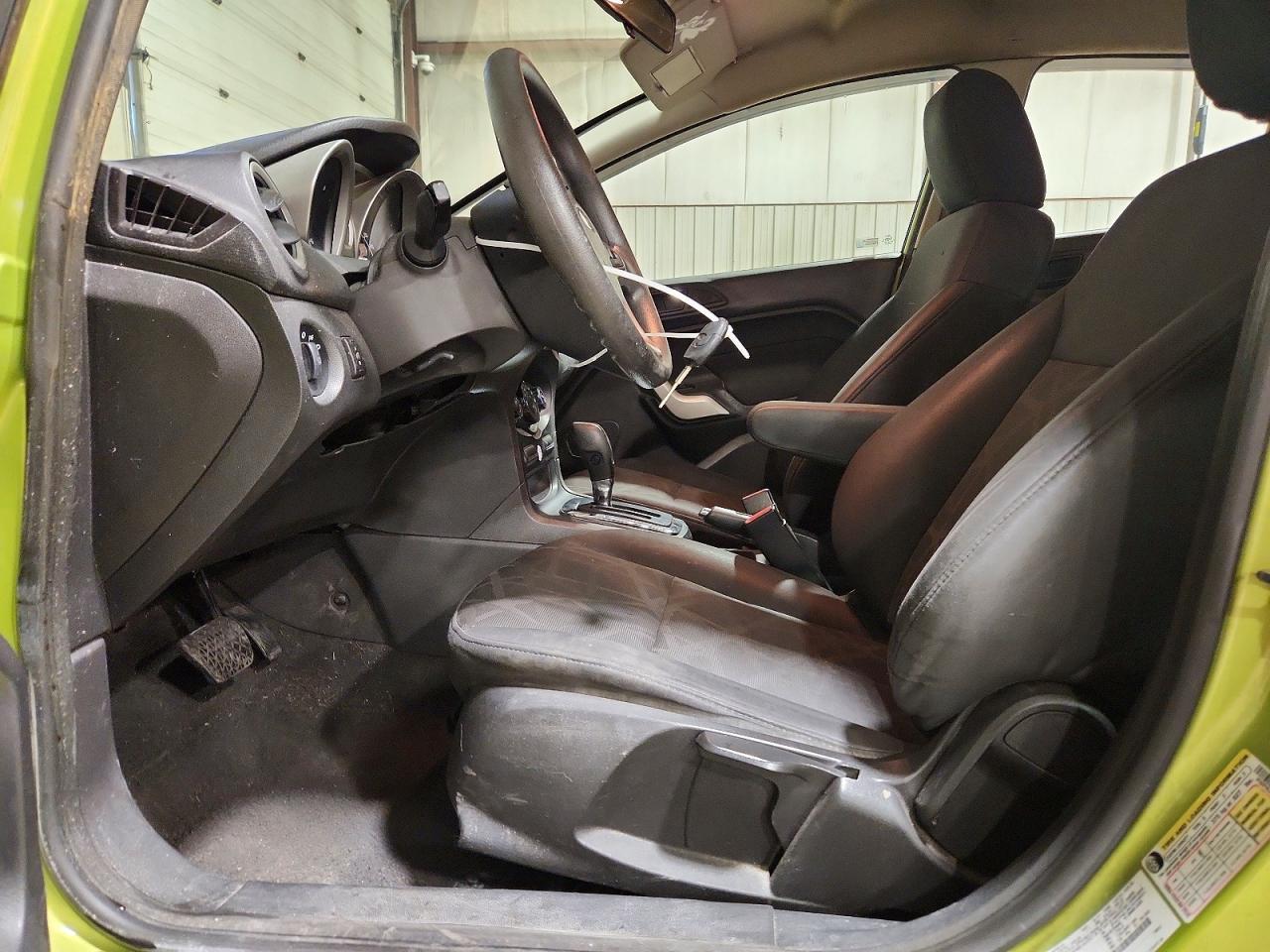 2012 FORD Fiesta