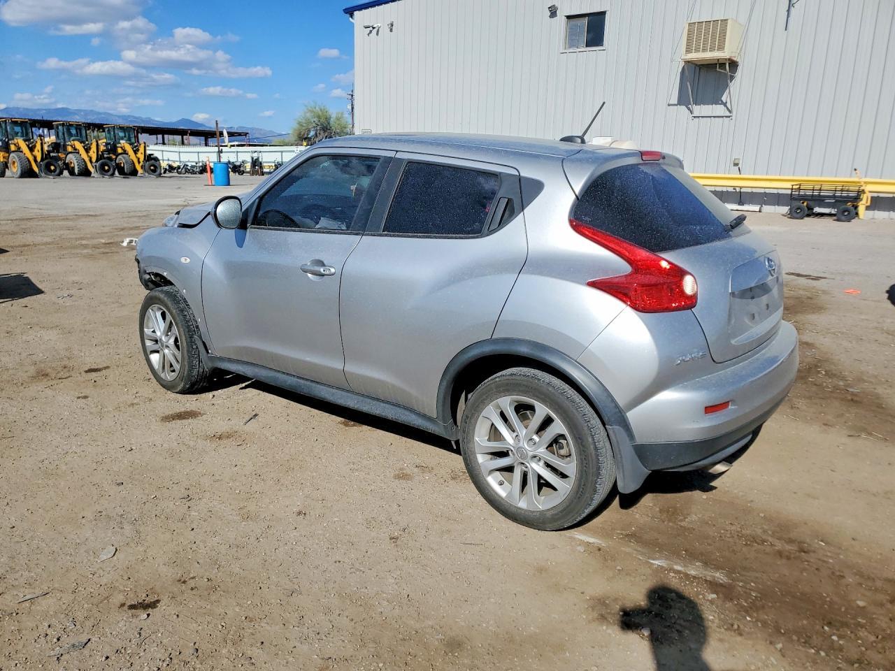 2011 NISSAN Juke