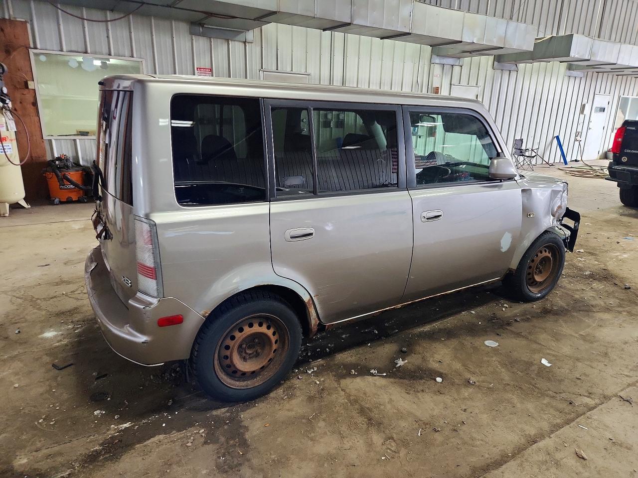 2006 TOYOTA SCION