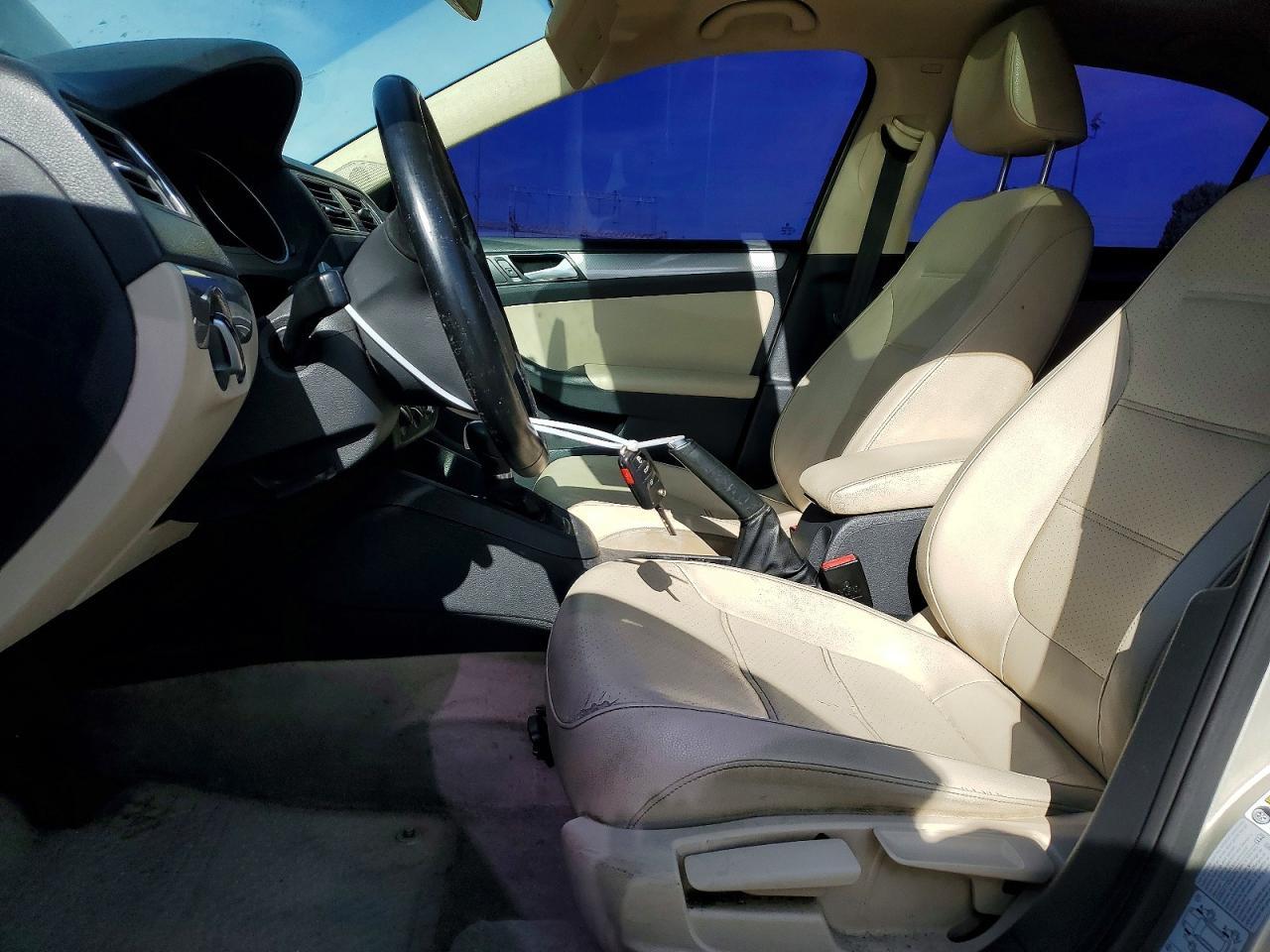 2015 VOLKSWAGEN JETTA