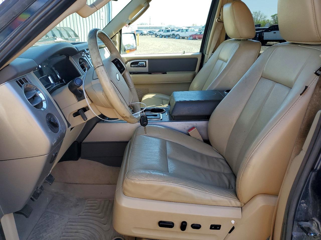 2013 FORD Expedition