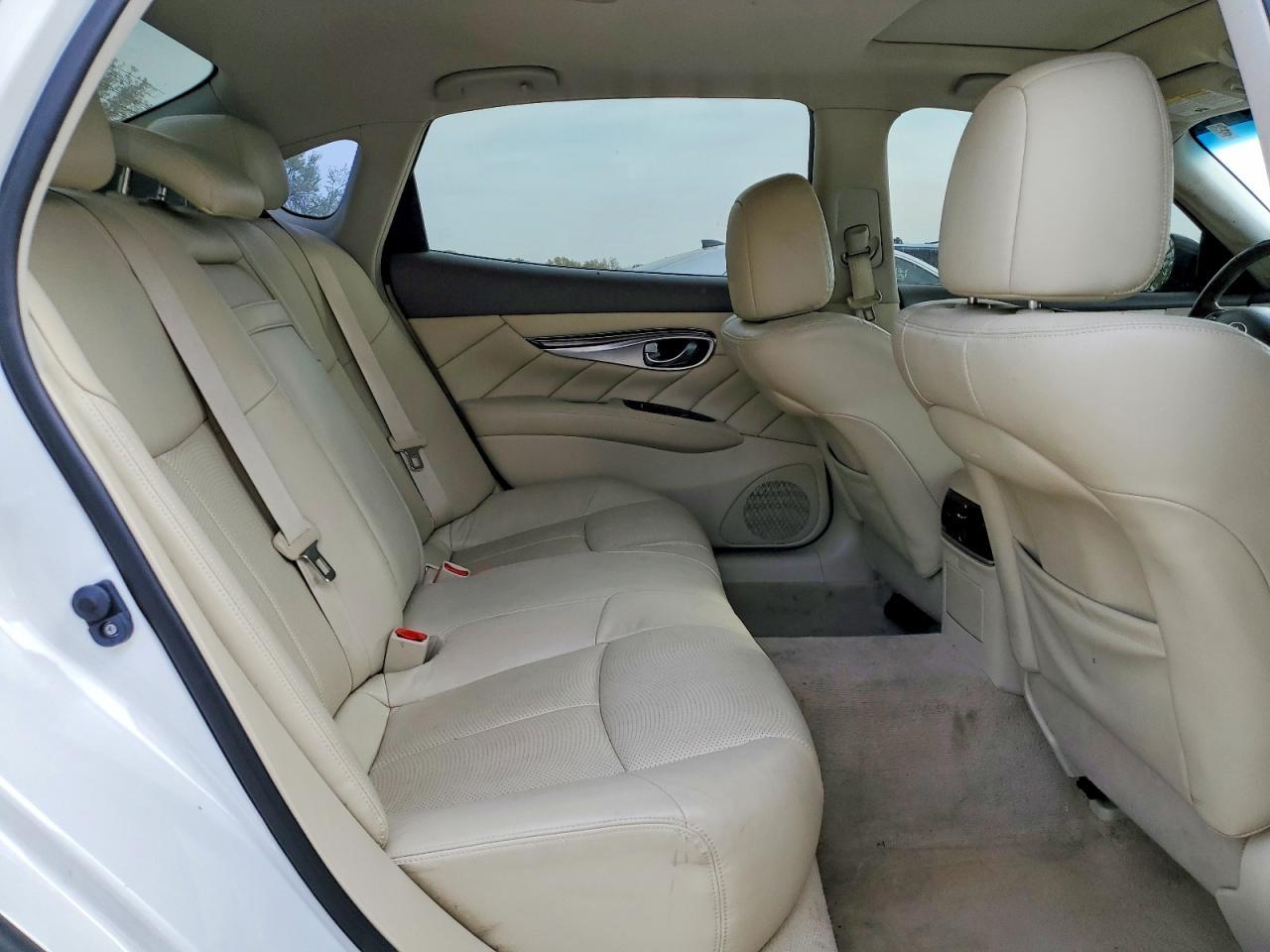 2015 INFINITI Q70