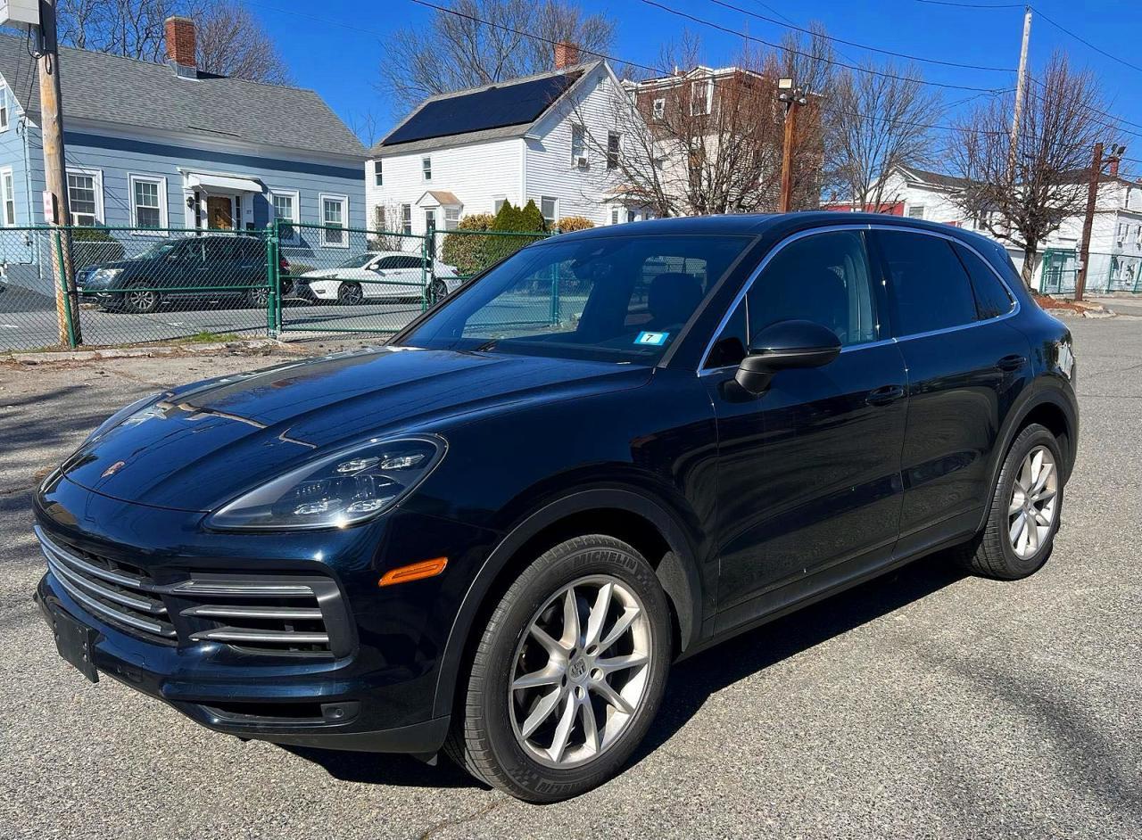 2020 PORSCHE CAYENNE