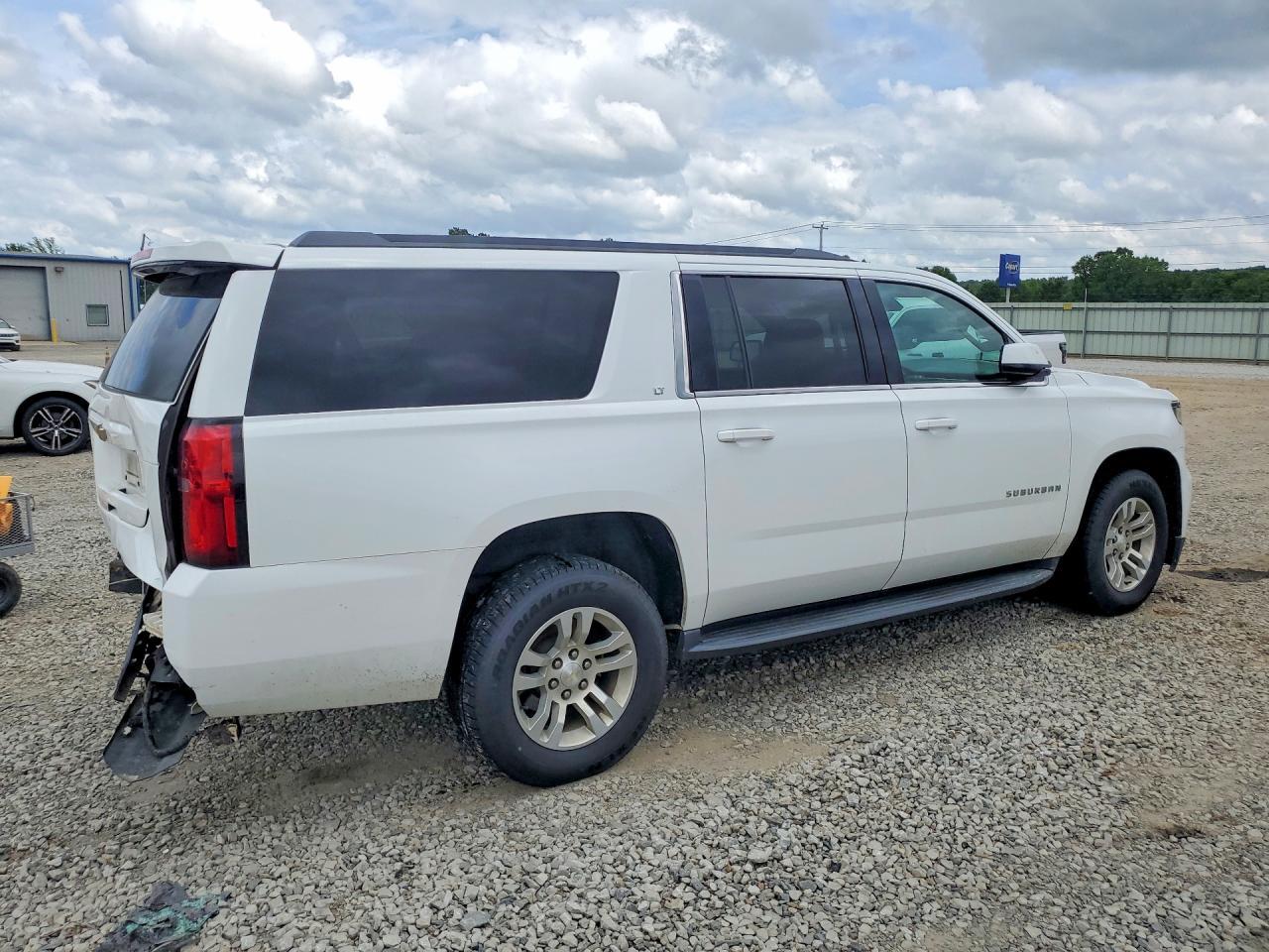 2018 CHEVROLET Suburban