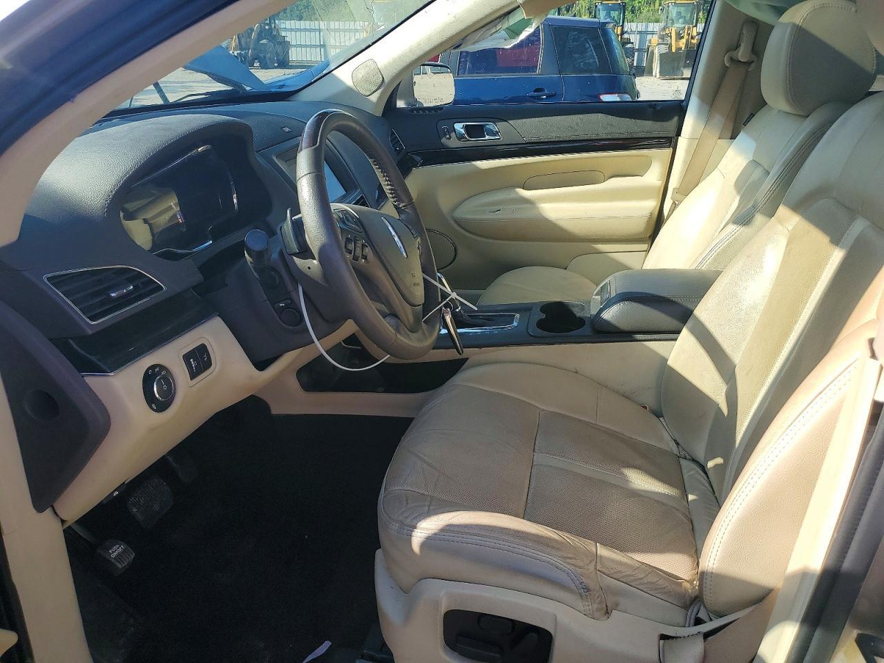 2019 LINCOLN MKT
