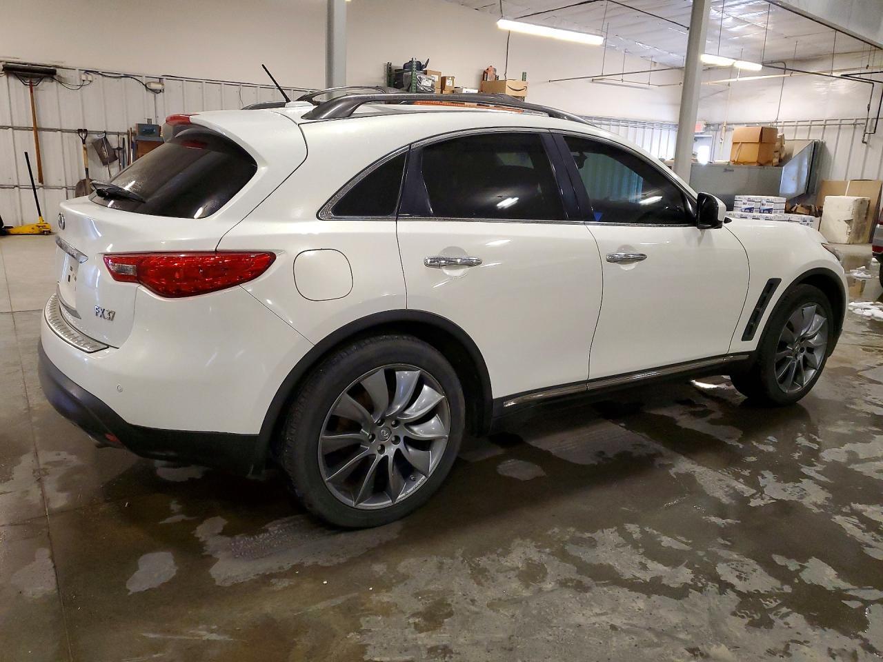 2013 INFINITI FX37
