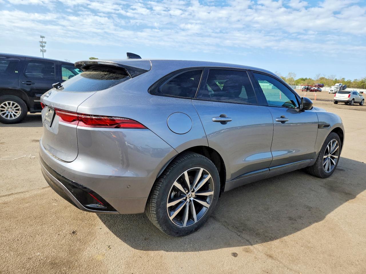 2024 JAGUAR F-Pace