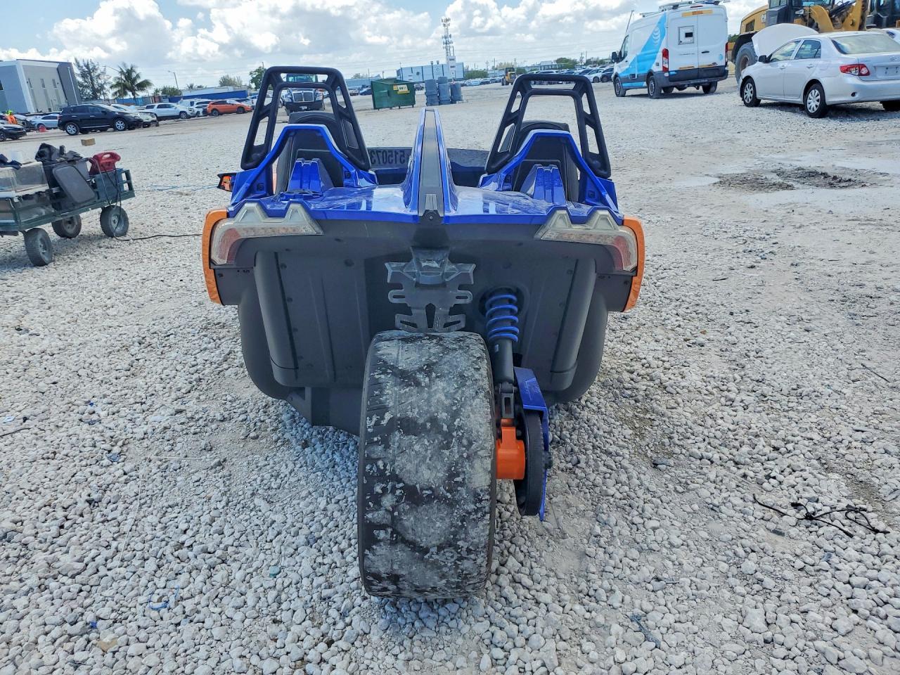 2021 POLARIS Slingshot