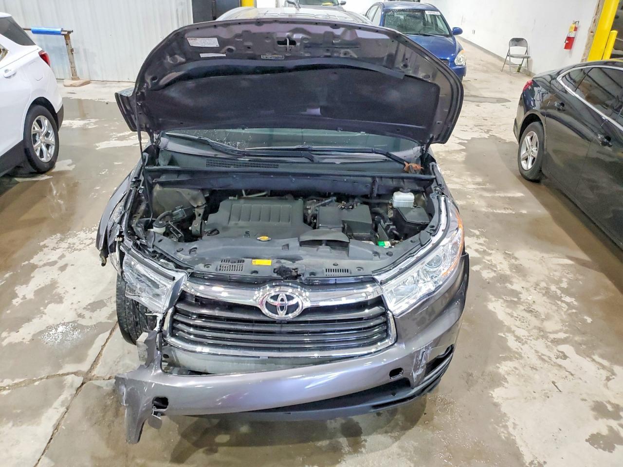 2014 TOYOTA HIGHLANDER