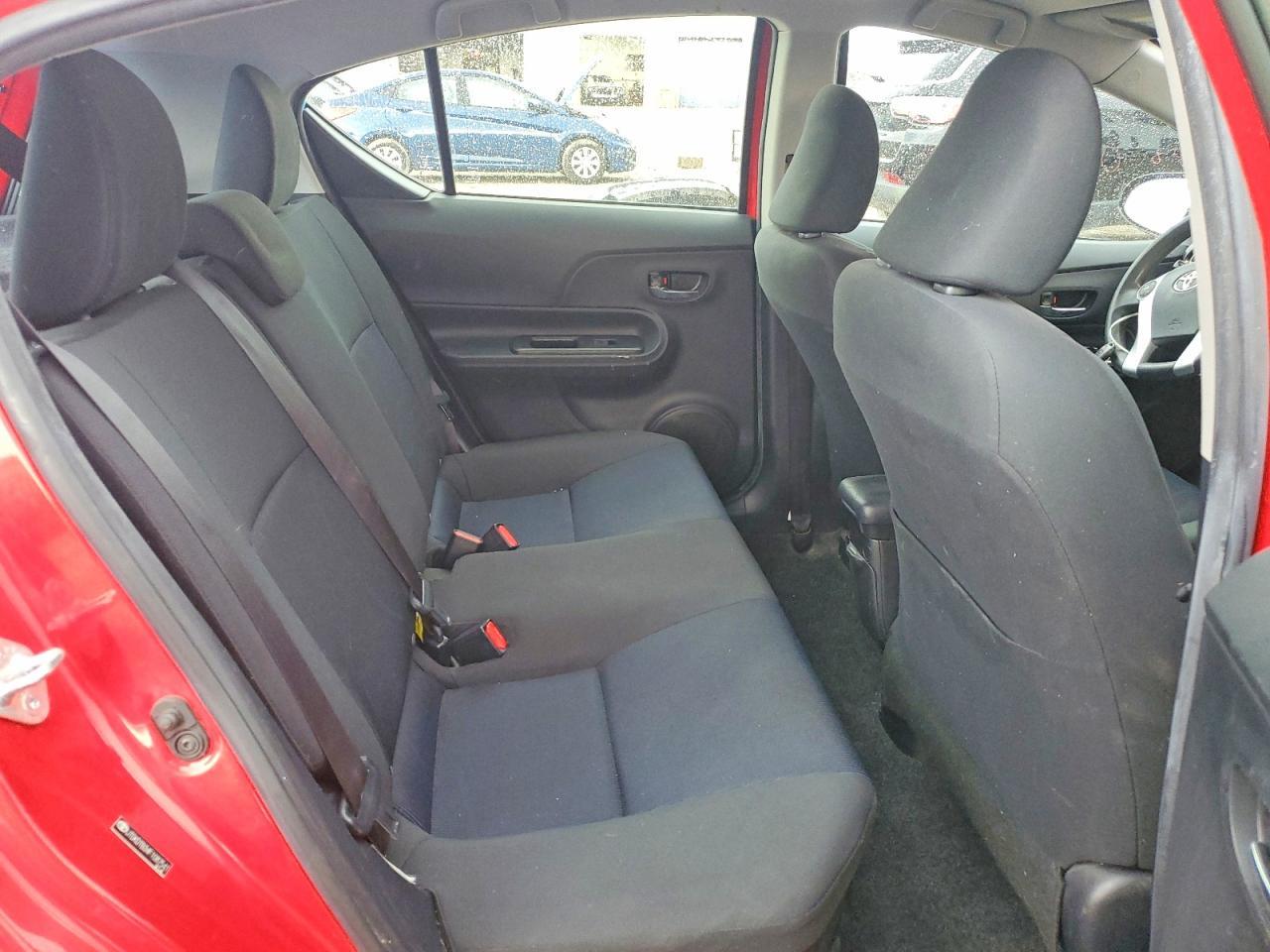 2015 TOYOTA Prius c