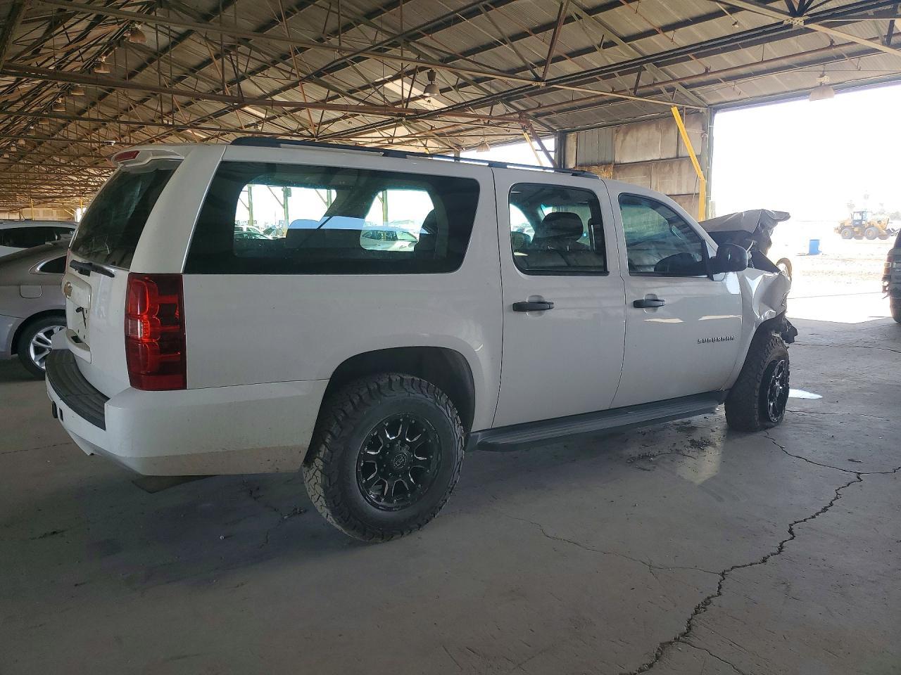 2013 CHEVROLET Suburban