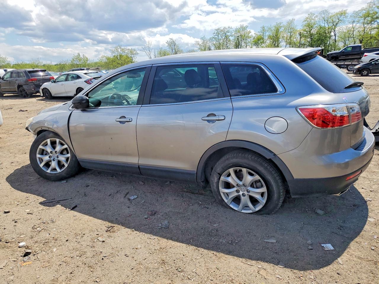 2011 MAZDA CX-9