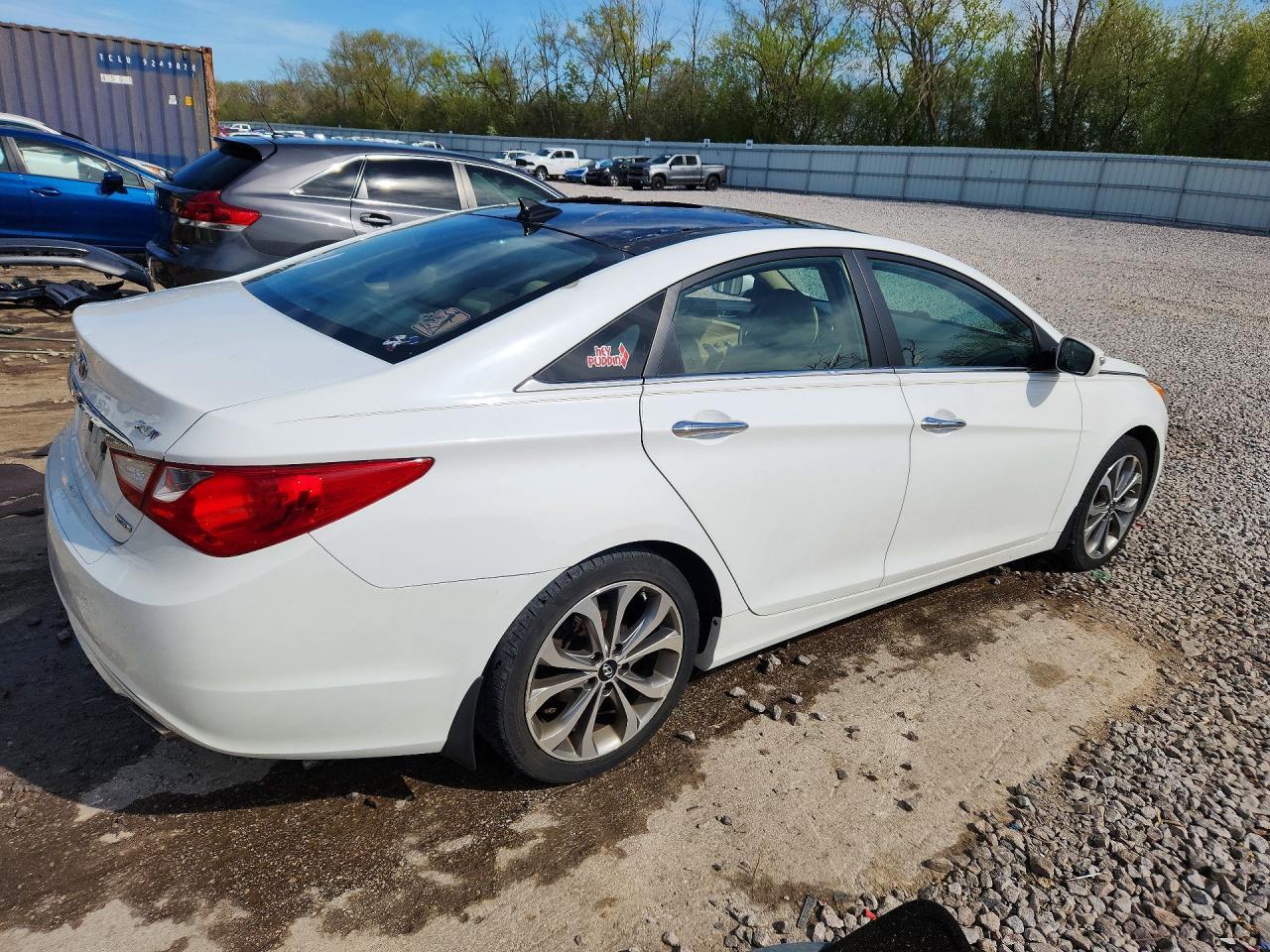 2013 HYUNDAI SONATA