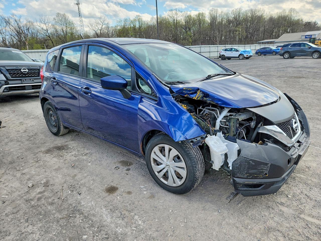 2017 NISSAN Versa Note