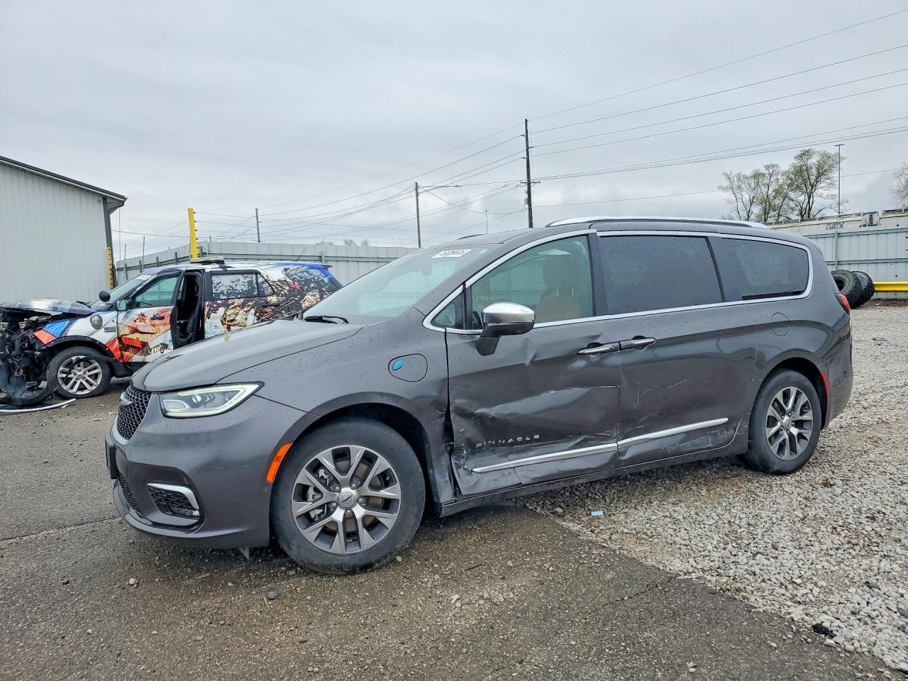 2022 CHRYSLER Pacifica