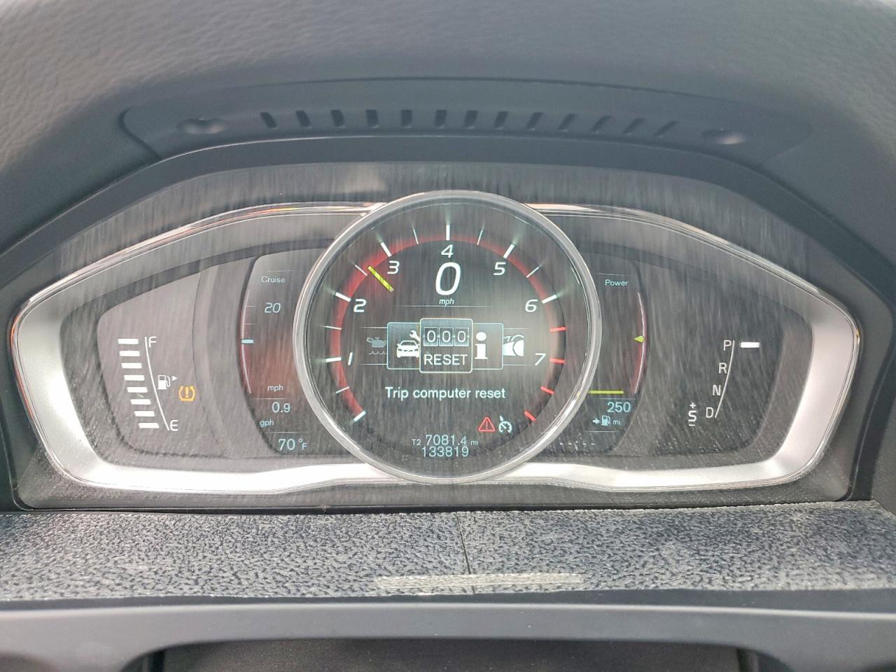 2015 VOLVO S60