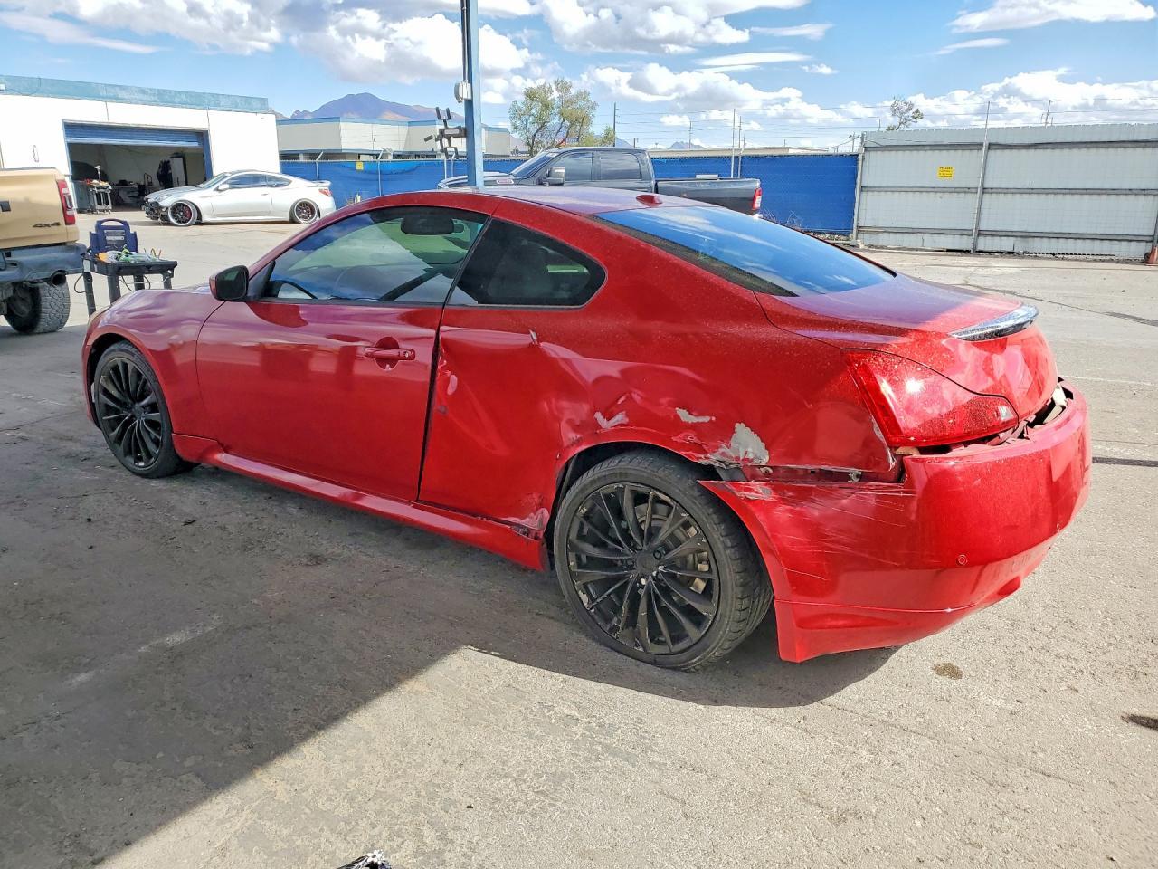 2012 INFINITI G37