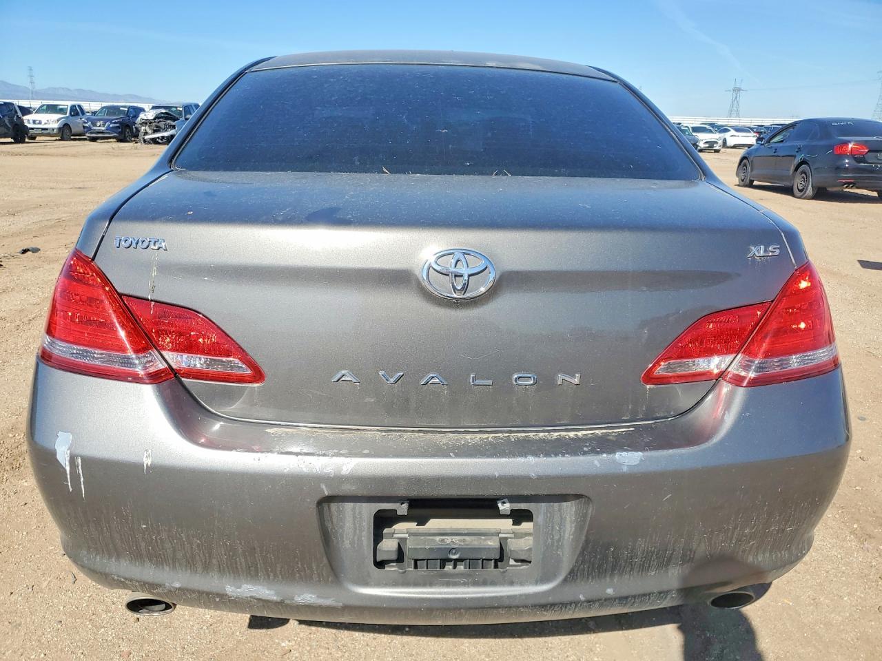 2006 TOYOTA Avalon