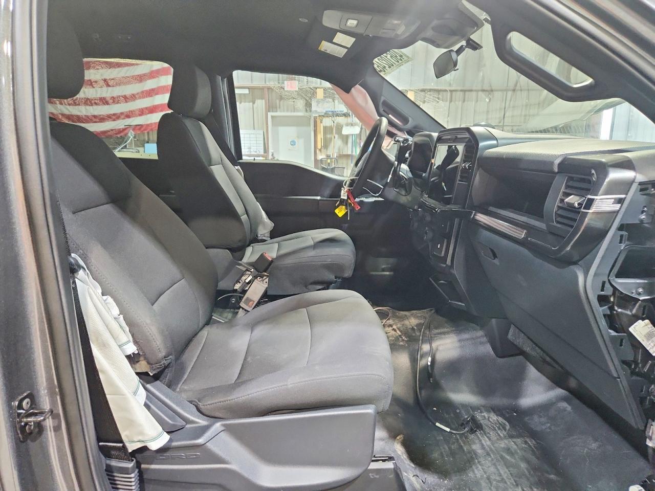 2025 FORD F-150 Lightning