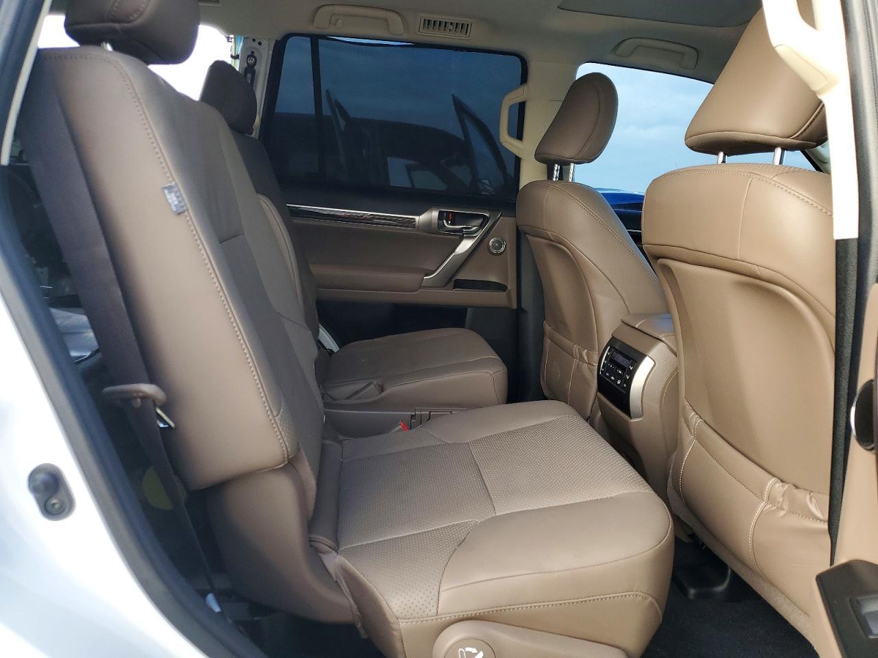 2023 LEXUS GX 460